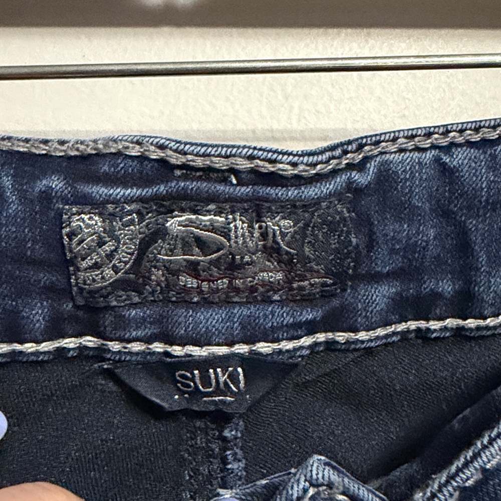 Silver Suki Dark Wash Women's Jeans size 30 thick stitch - Picture 2 of 4